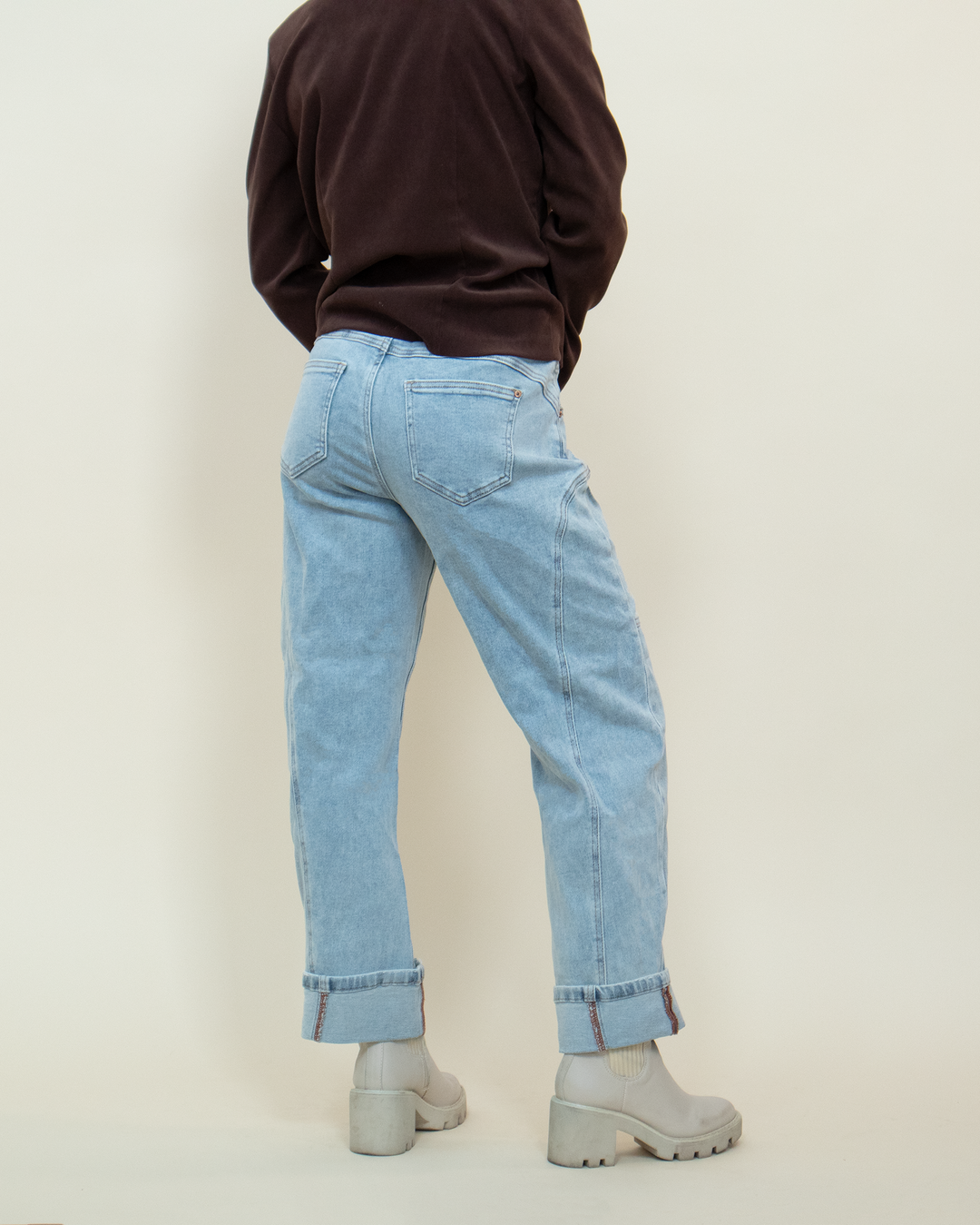 Country Lite Barrel Jean
