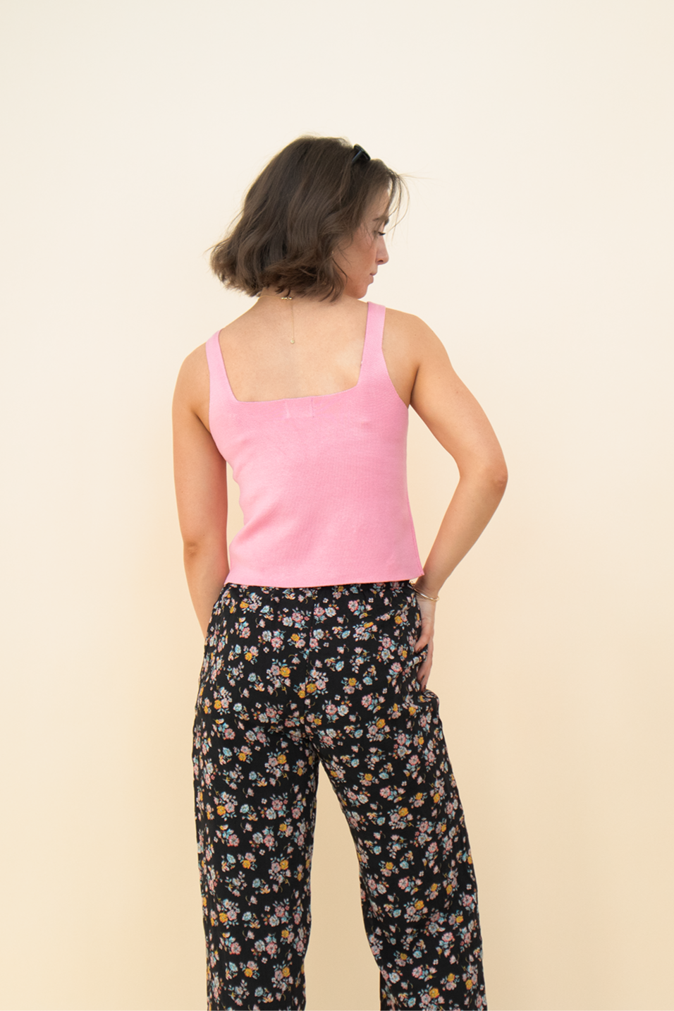 Pearl-fect Pose Tank