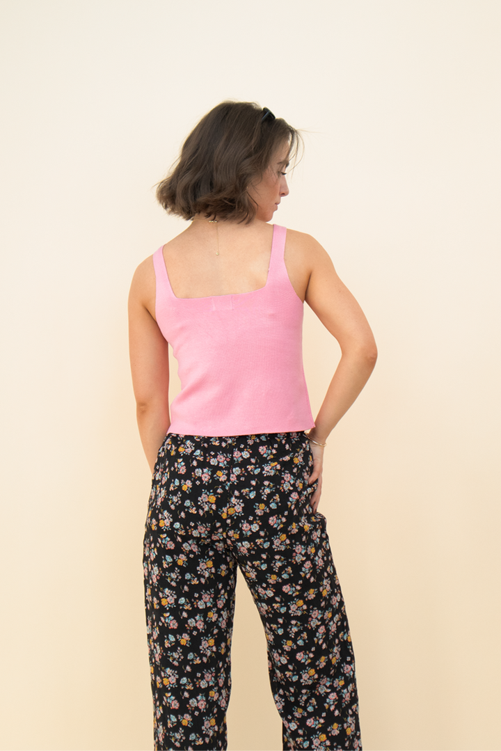 Pearl-fect Pose Tank