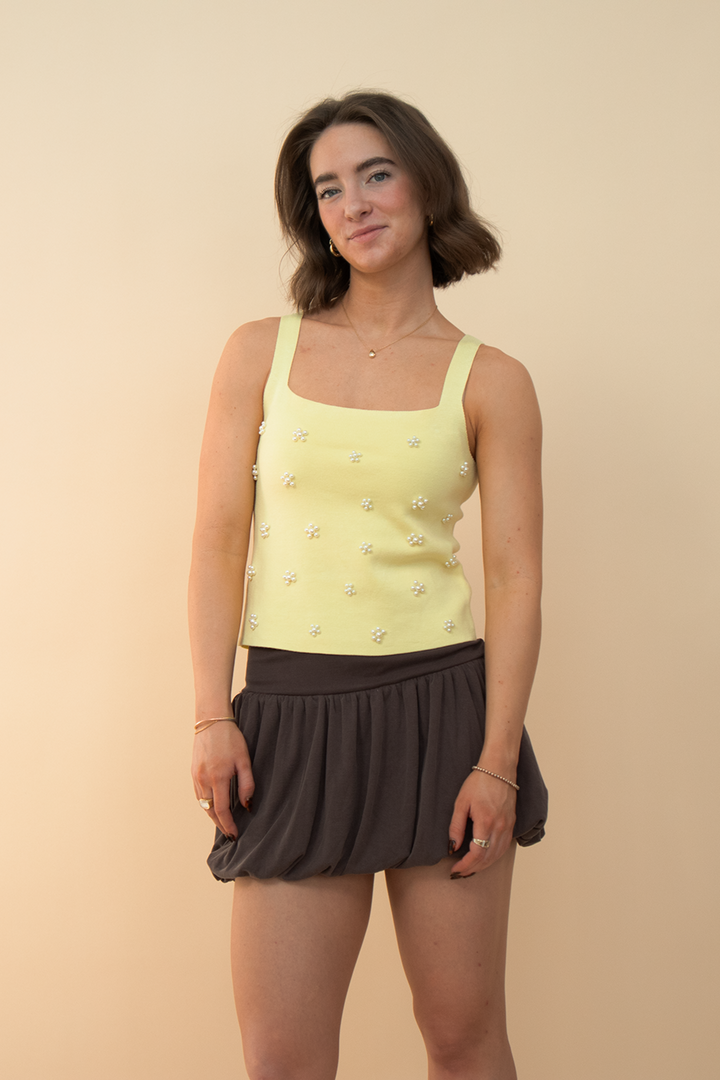 Pearl-fect Pose Tank